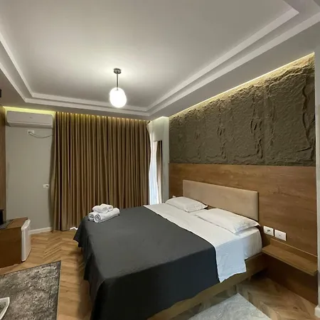 Otel Your Tiran